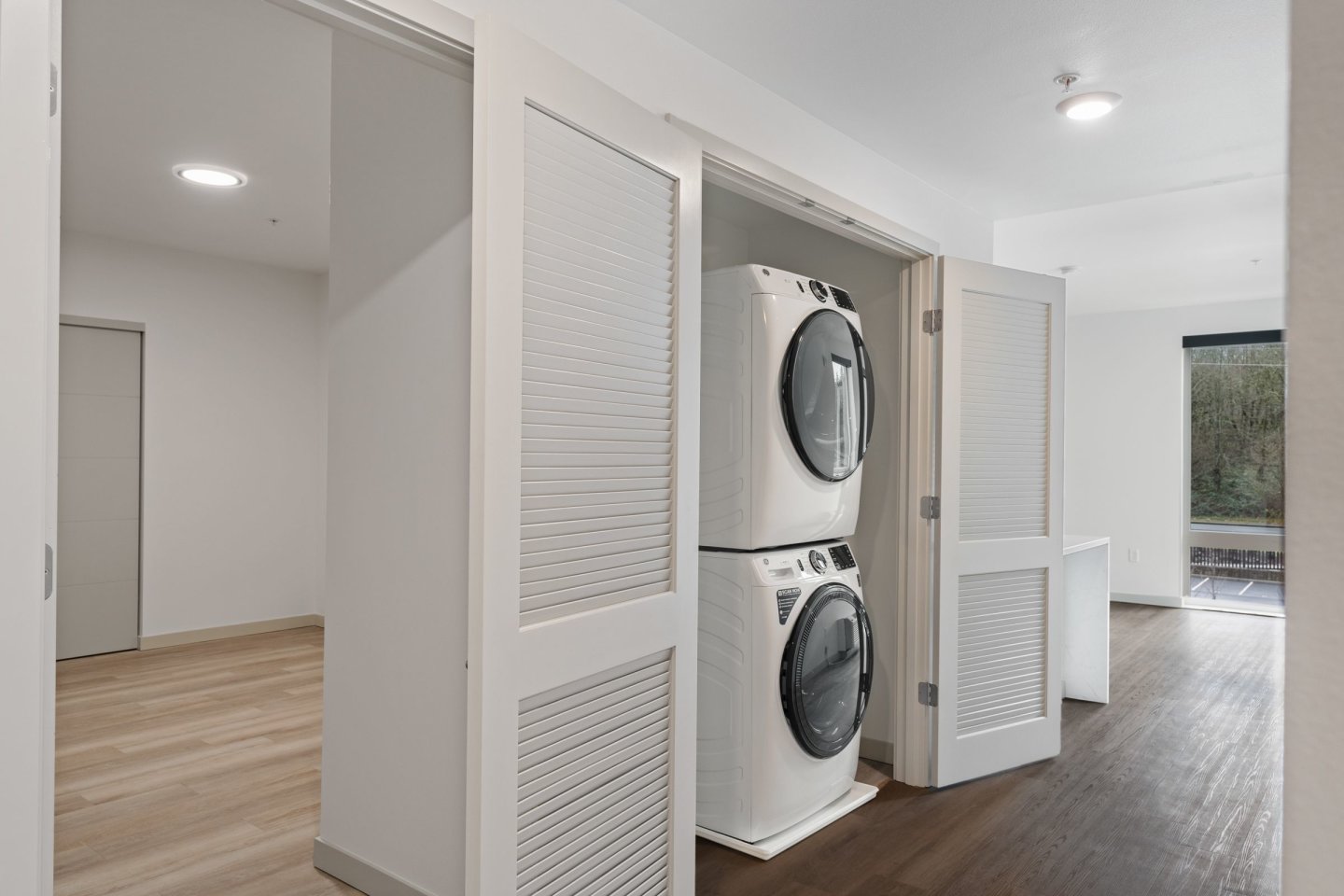 Casey Apartments Image 113