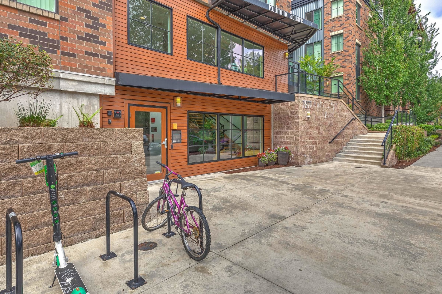 Redmond Square Image 8