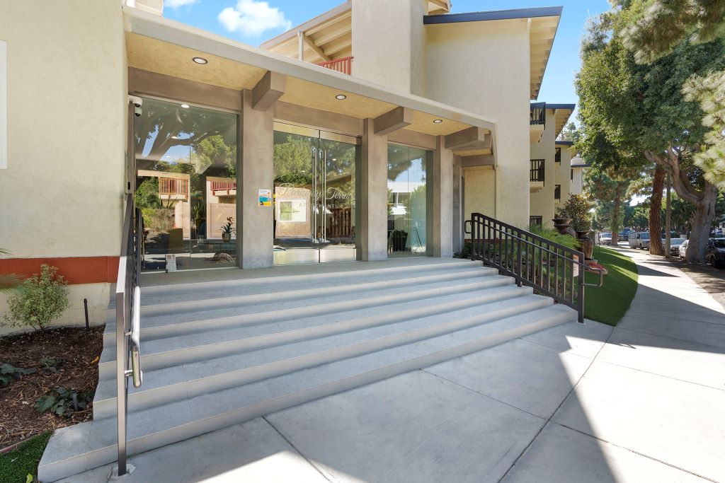 Parkway Terrace Image 39