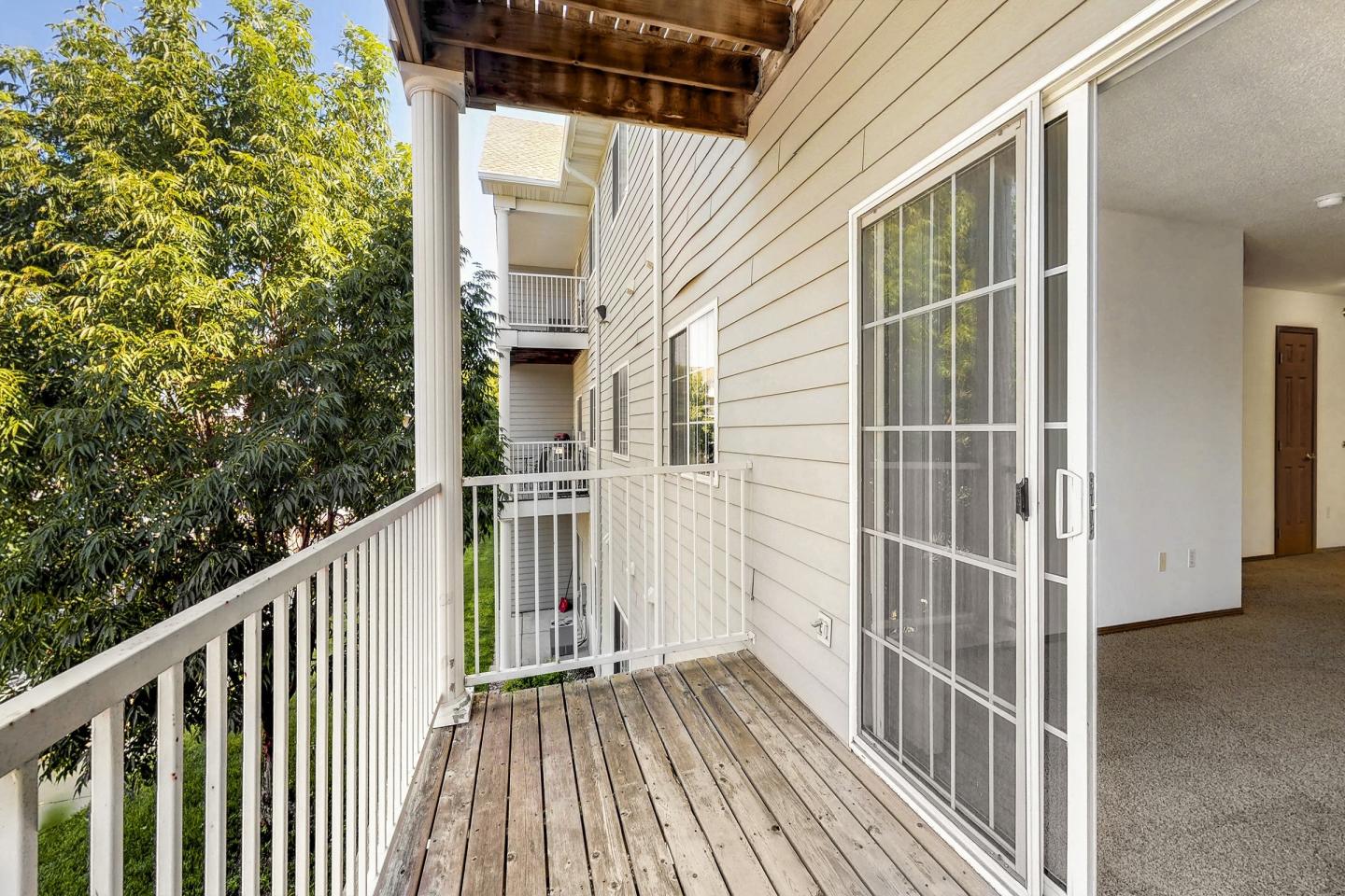 Platinum Valley Apartments Image 62
