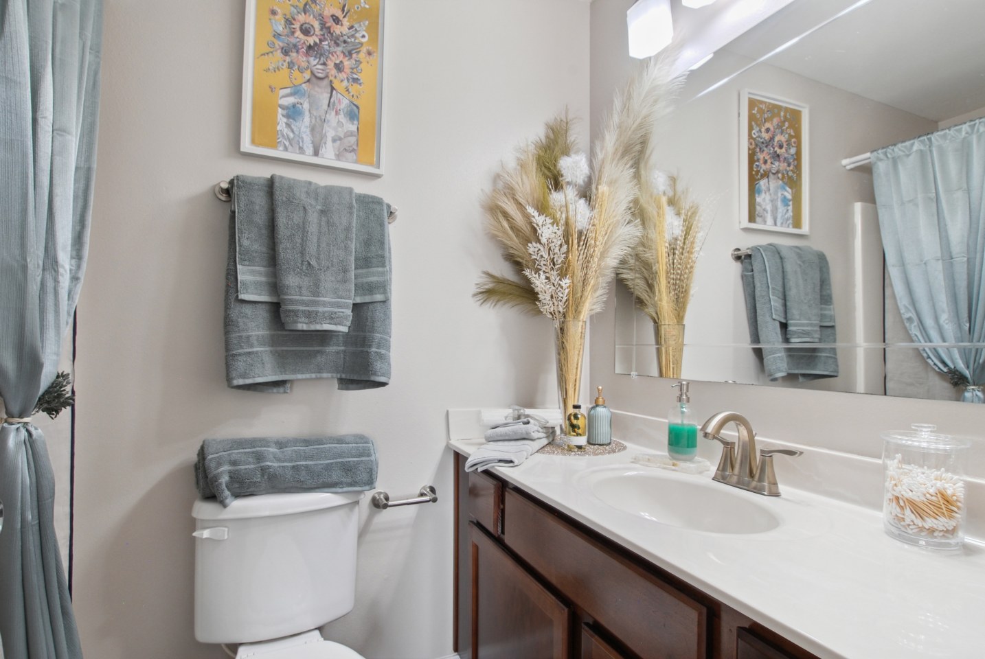 Emerald Pointe Image 11