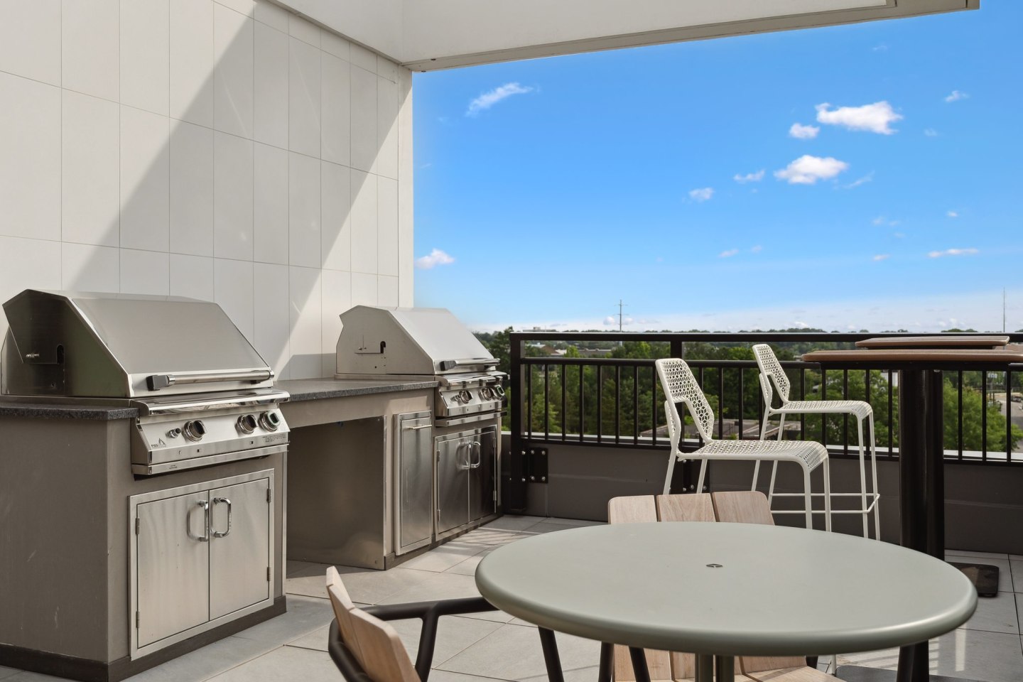 1510 Belleville Image 14