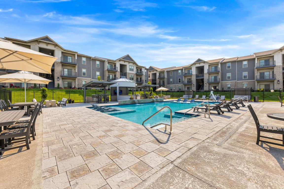 The Prairie Luxury Apartments Image 5