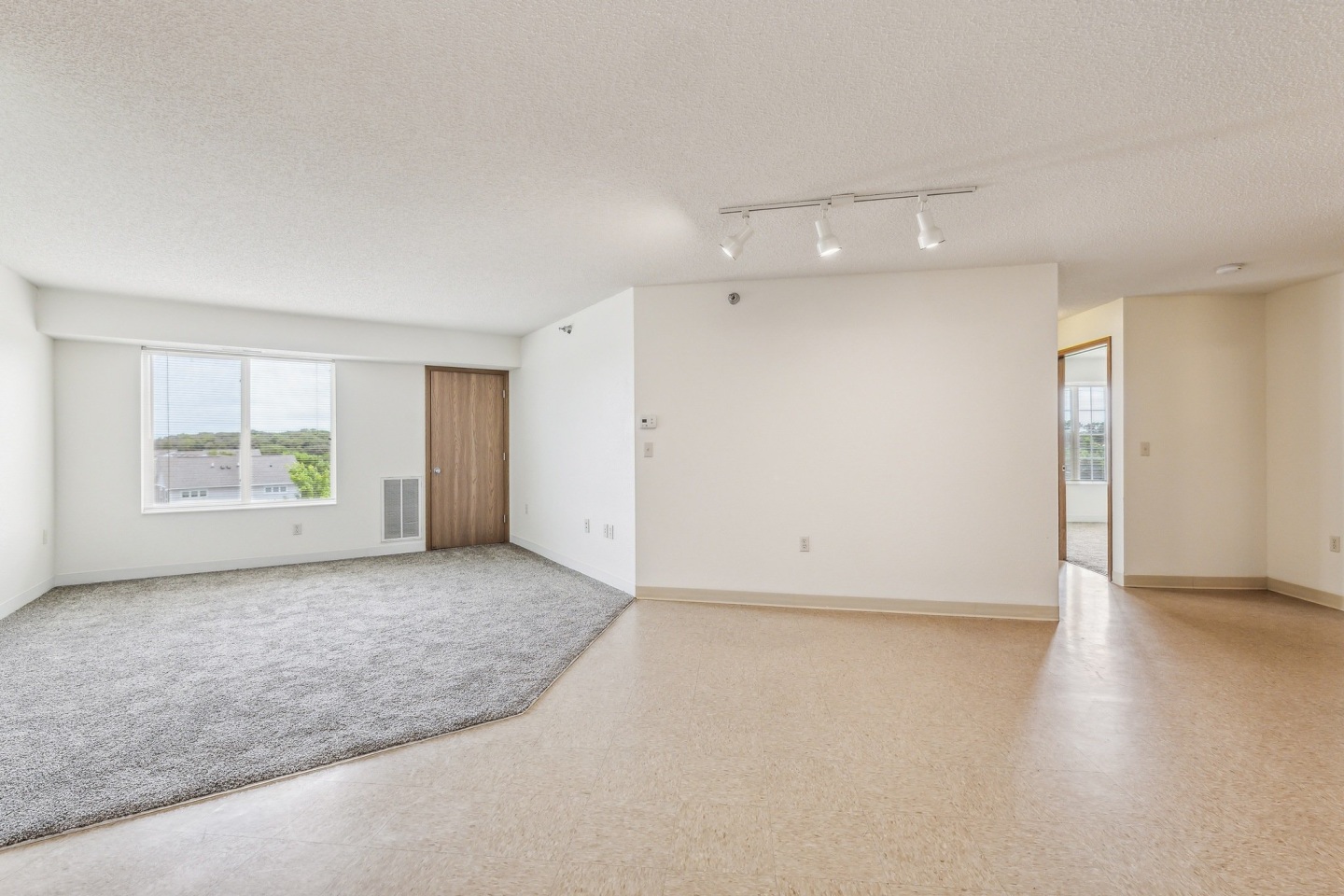 Lakewood Apartments Image 12