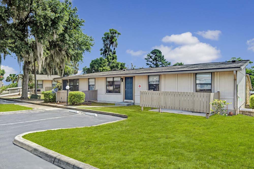 Applewood Apartments Image 15