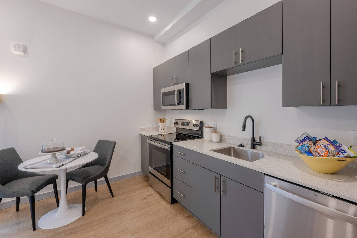 Seacoast Residences Image 7