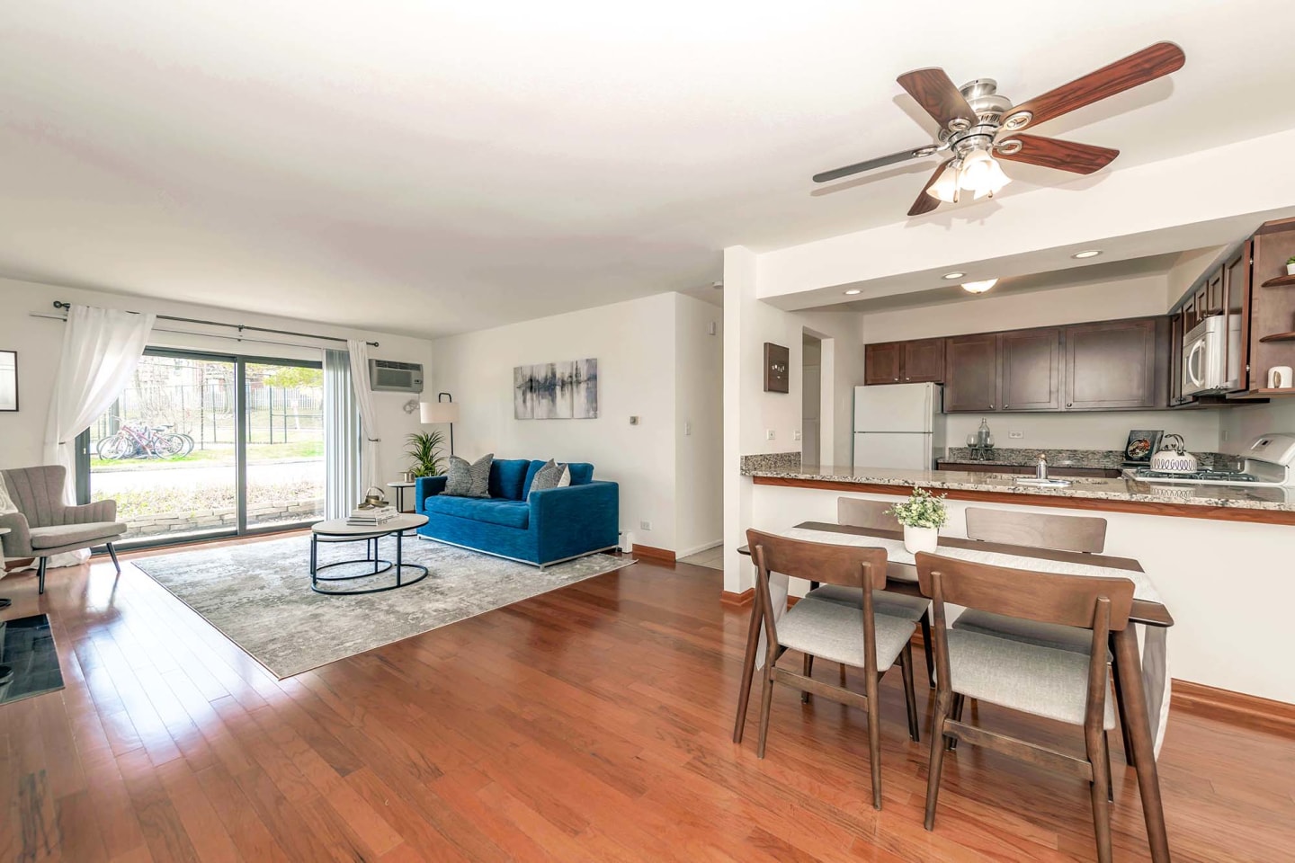Barrington Lakes Apartments Image 12