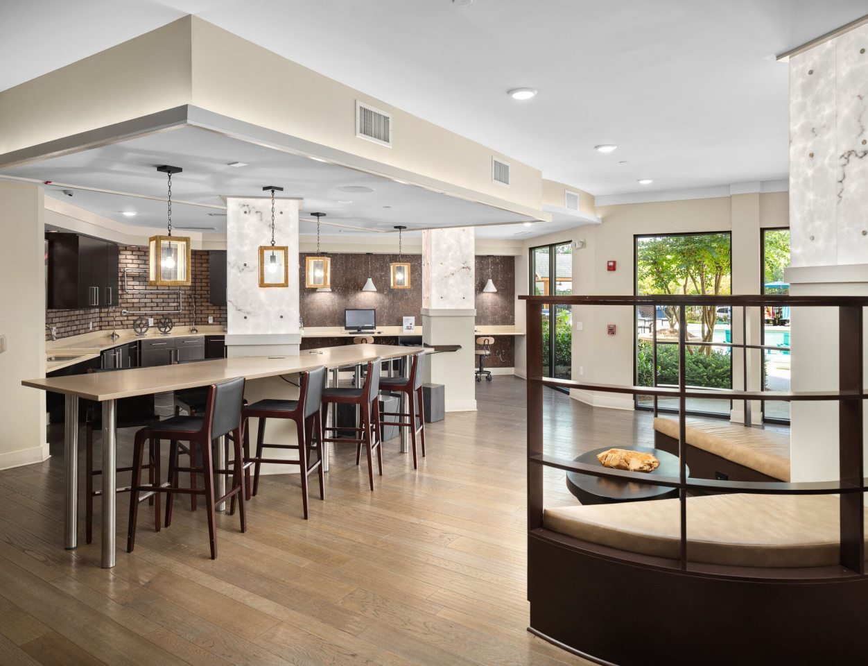 400 Belmont Image 18