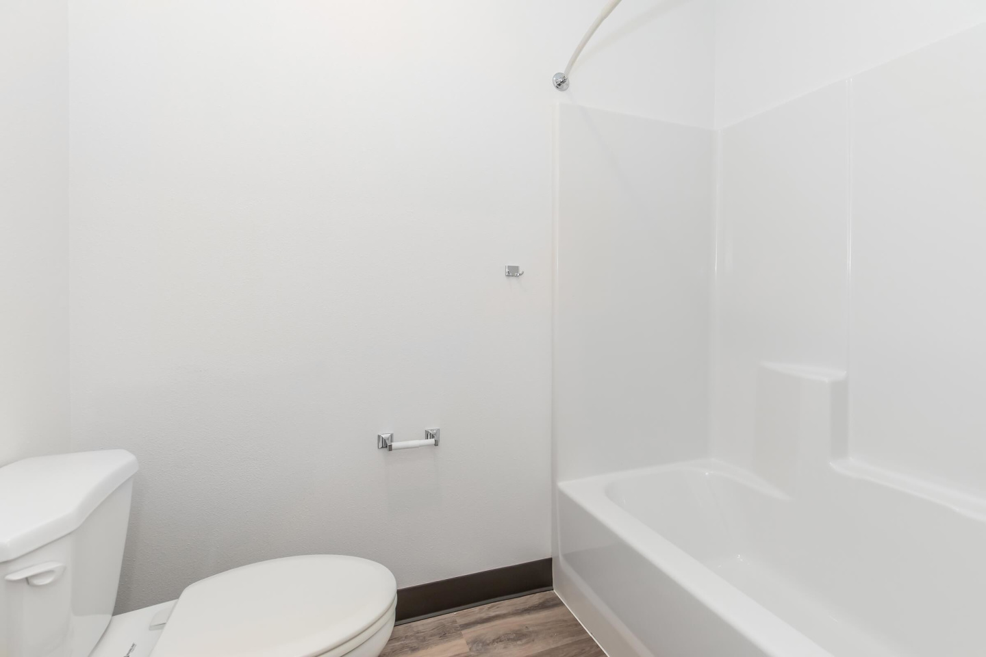 Lakeview Apartments Image 10