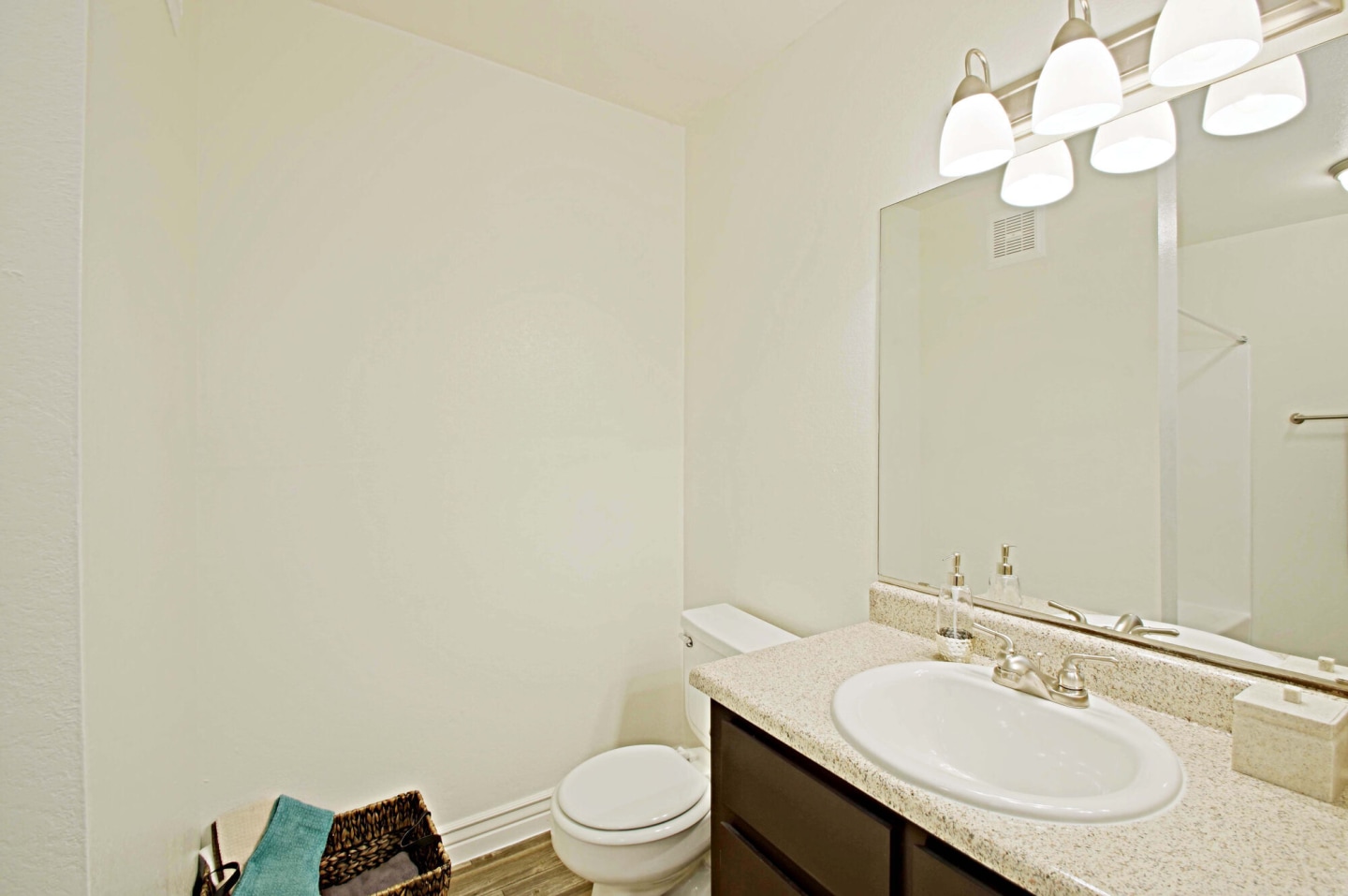 544 Southern Image 34