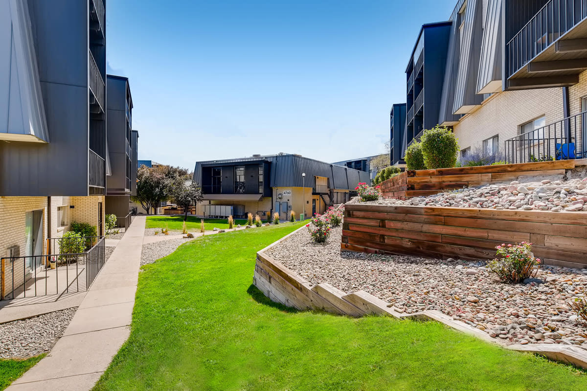 Flats at Pine Cliff Image 1