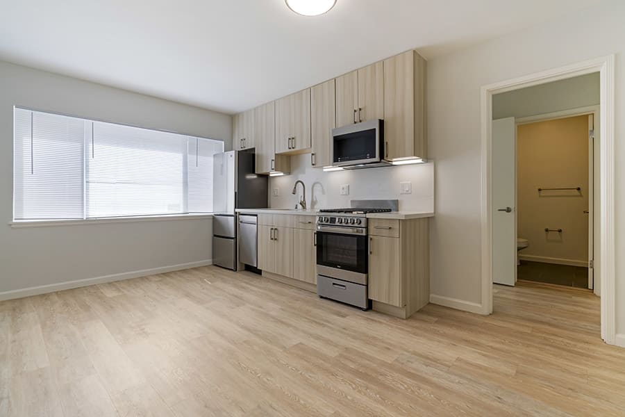 450 28th Street Apartments Image 7