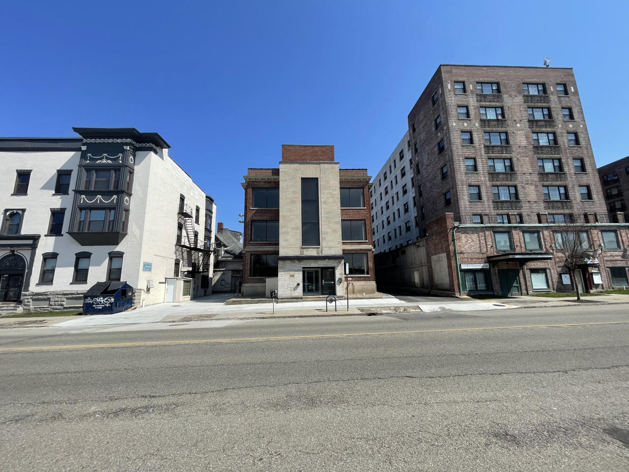 Walcot Apartments at 257 Elmwood Image 21