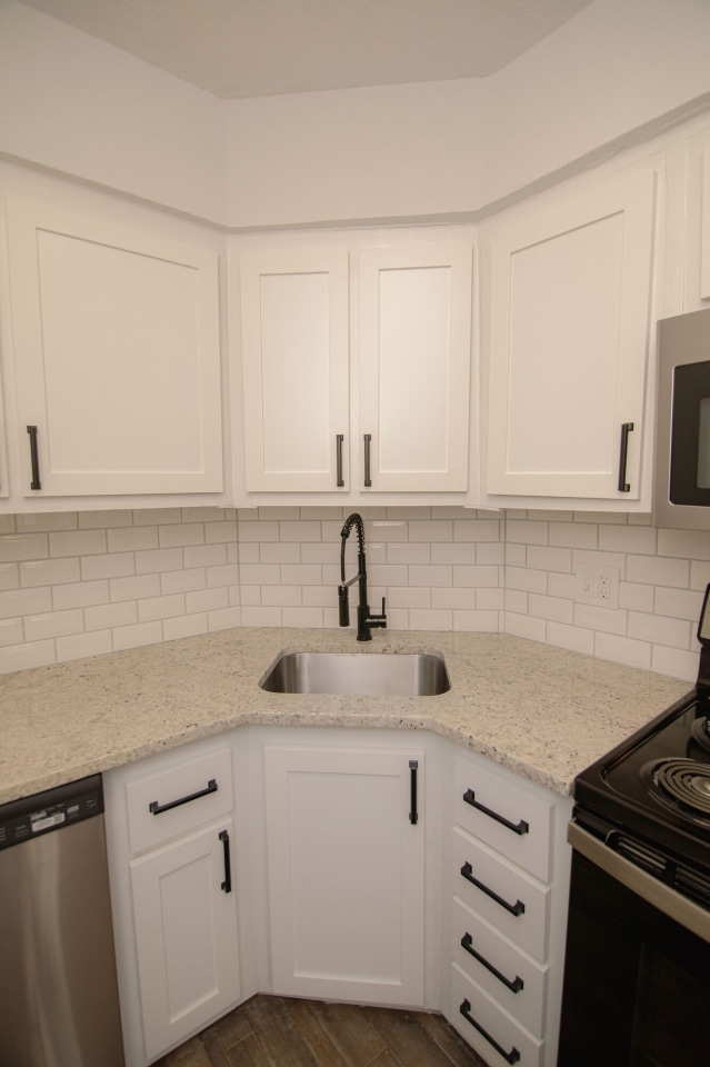 The Laurels Apartment Homes Image 11