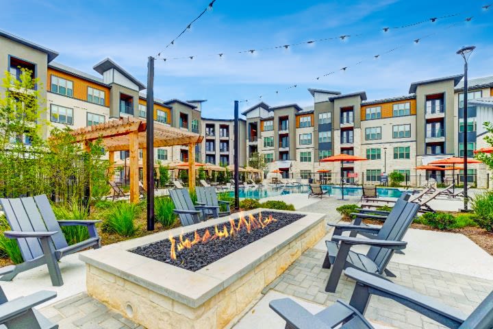 OXLY Apartments Image 2