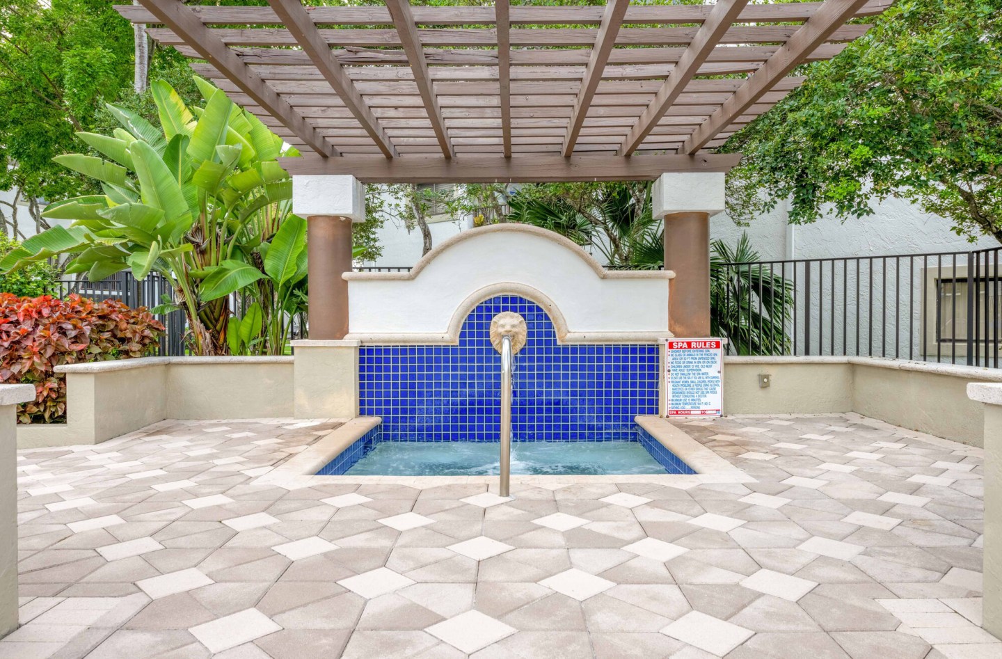 Emerald Palms Image 15