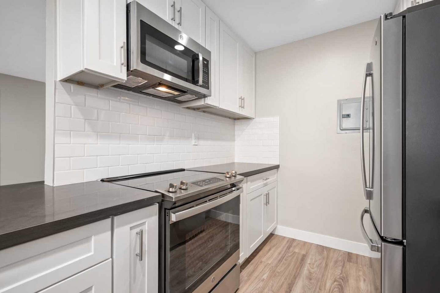 Los Robles Apartments Image 19