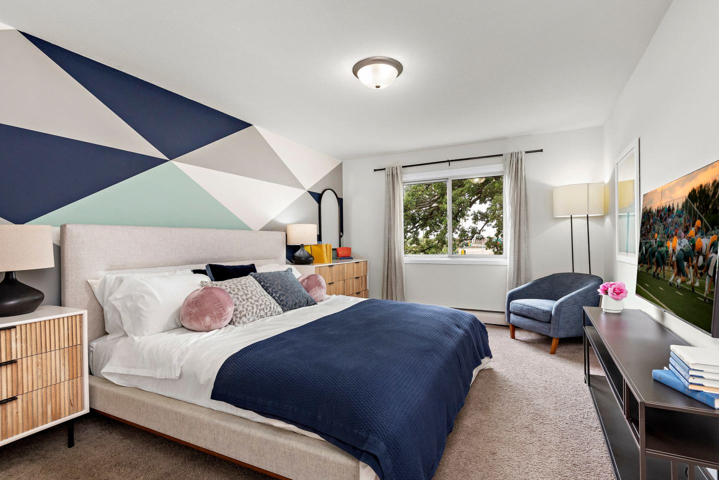 Concierge MN Apartments Image 31