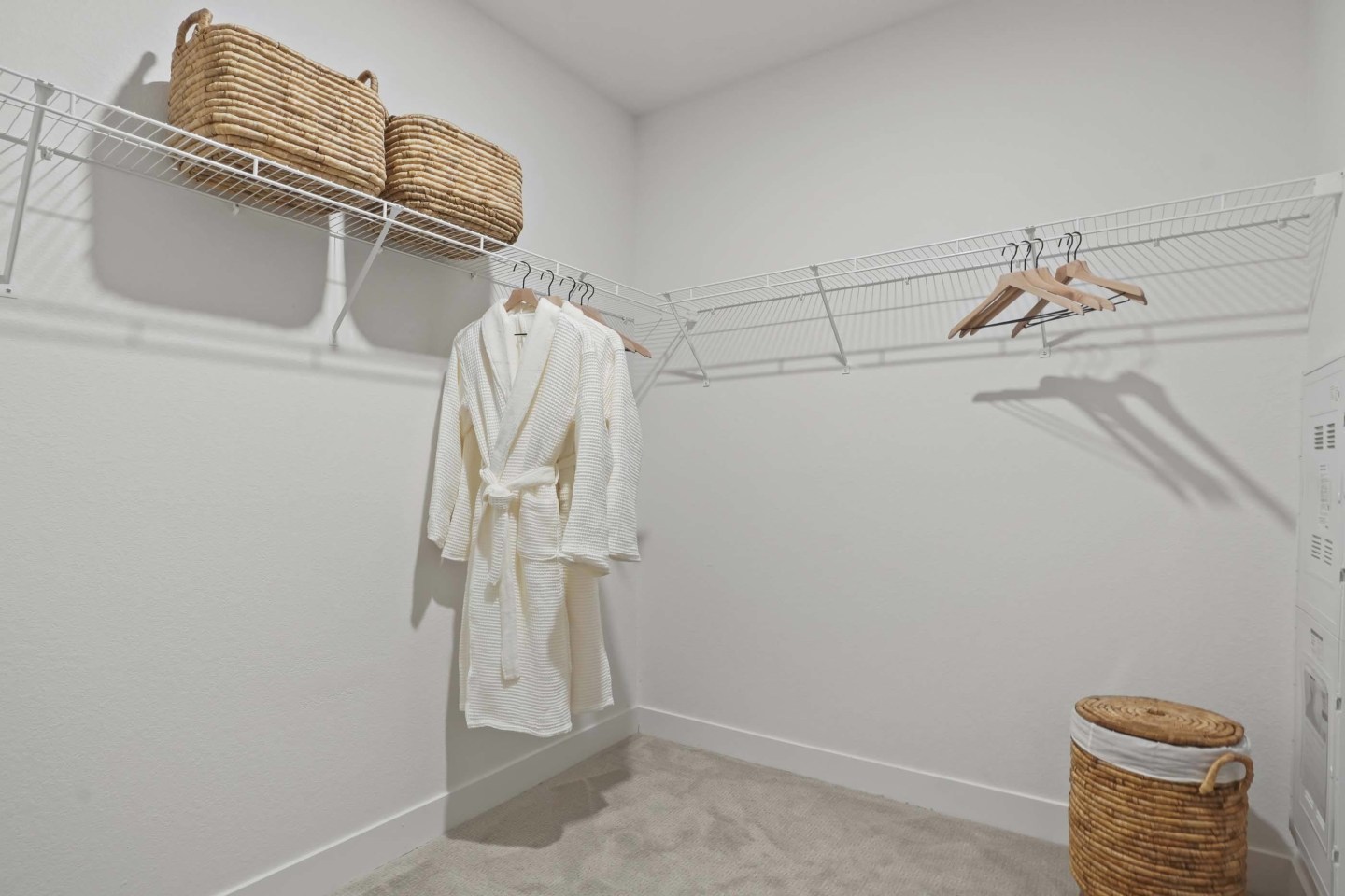 Alana Apartments Image 10