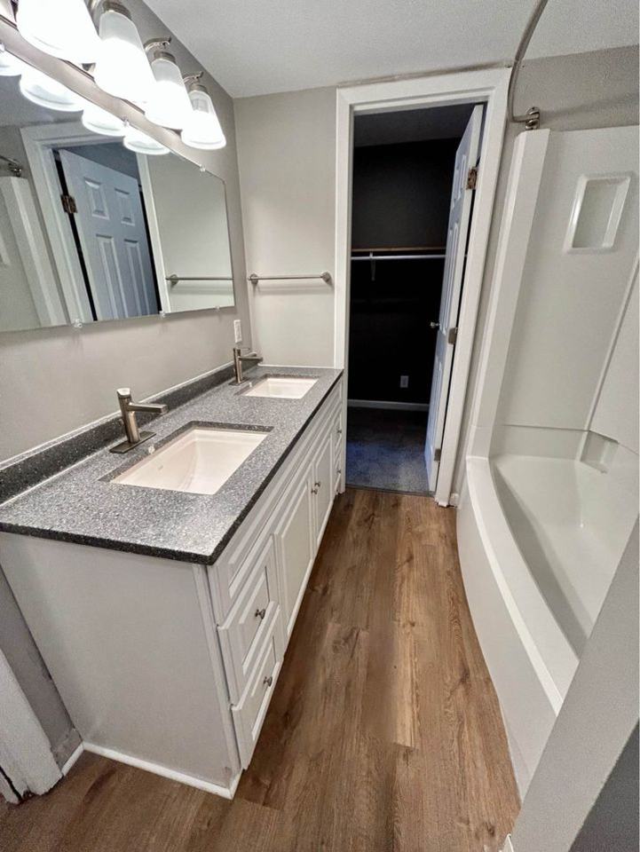 Oakmont Flats Image 22