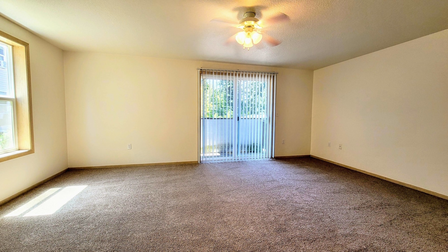 McKenzie Court Apartments Image 2