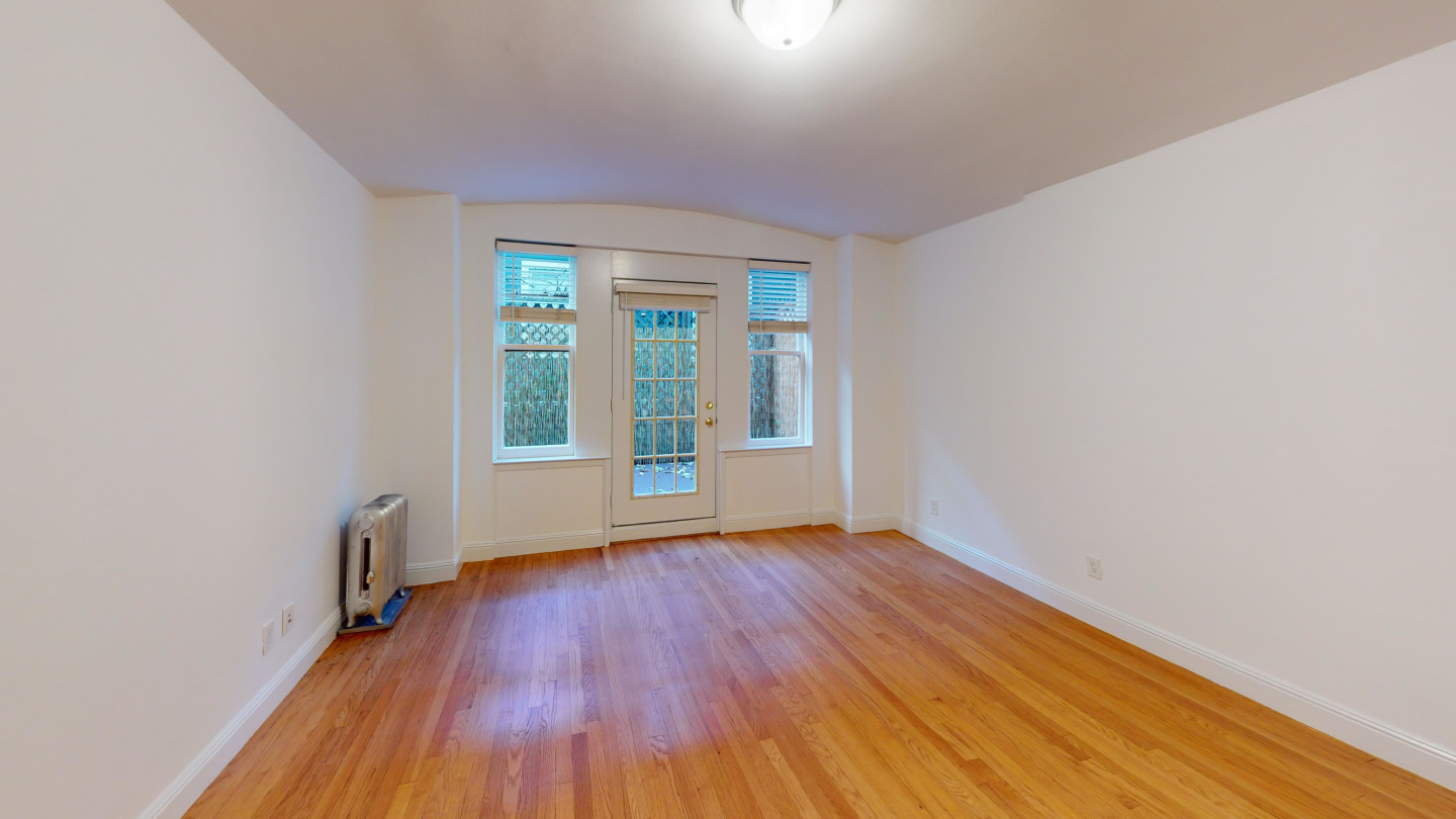 645 Stockton Image 7