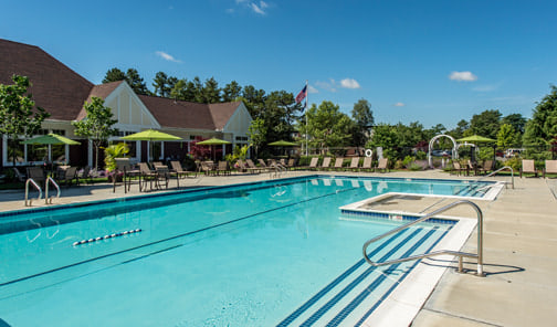 Village Green Apartments Image 15