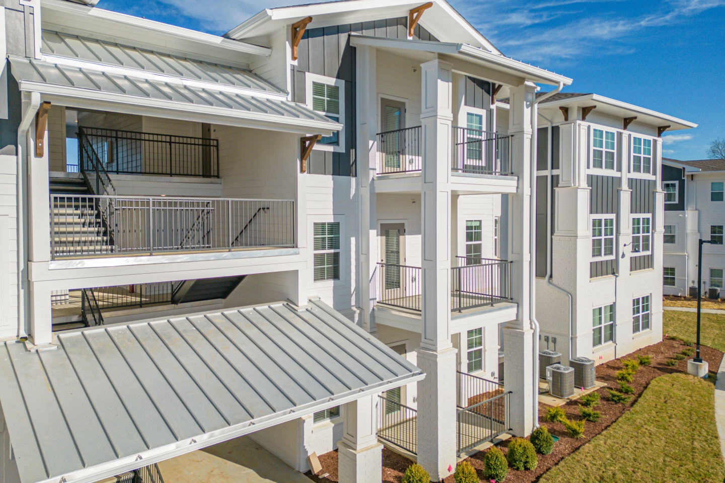 Farmhouse Luxury Apartments Image 44