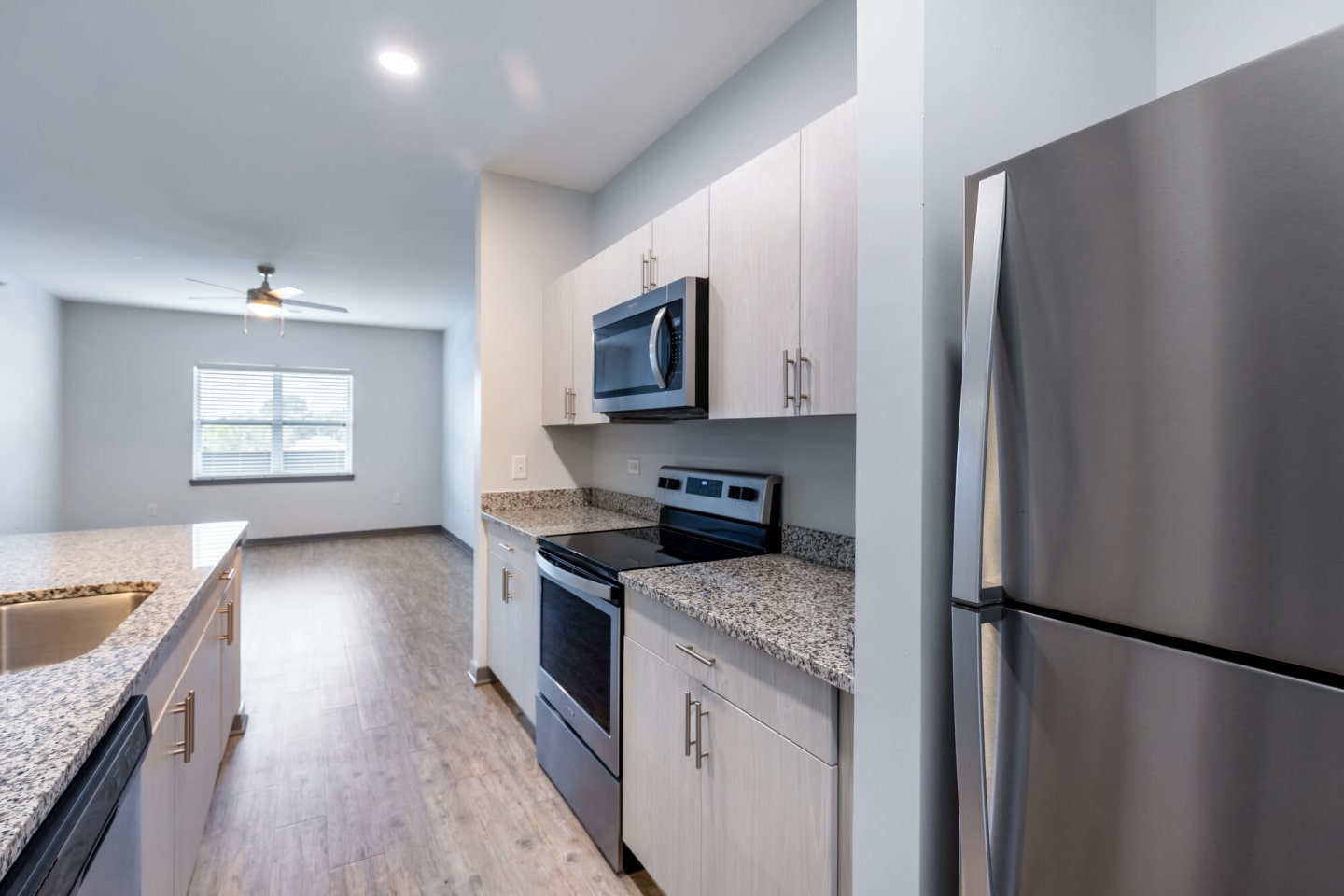 Wilshaw Apartments Image 33