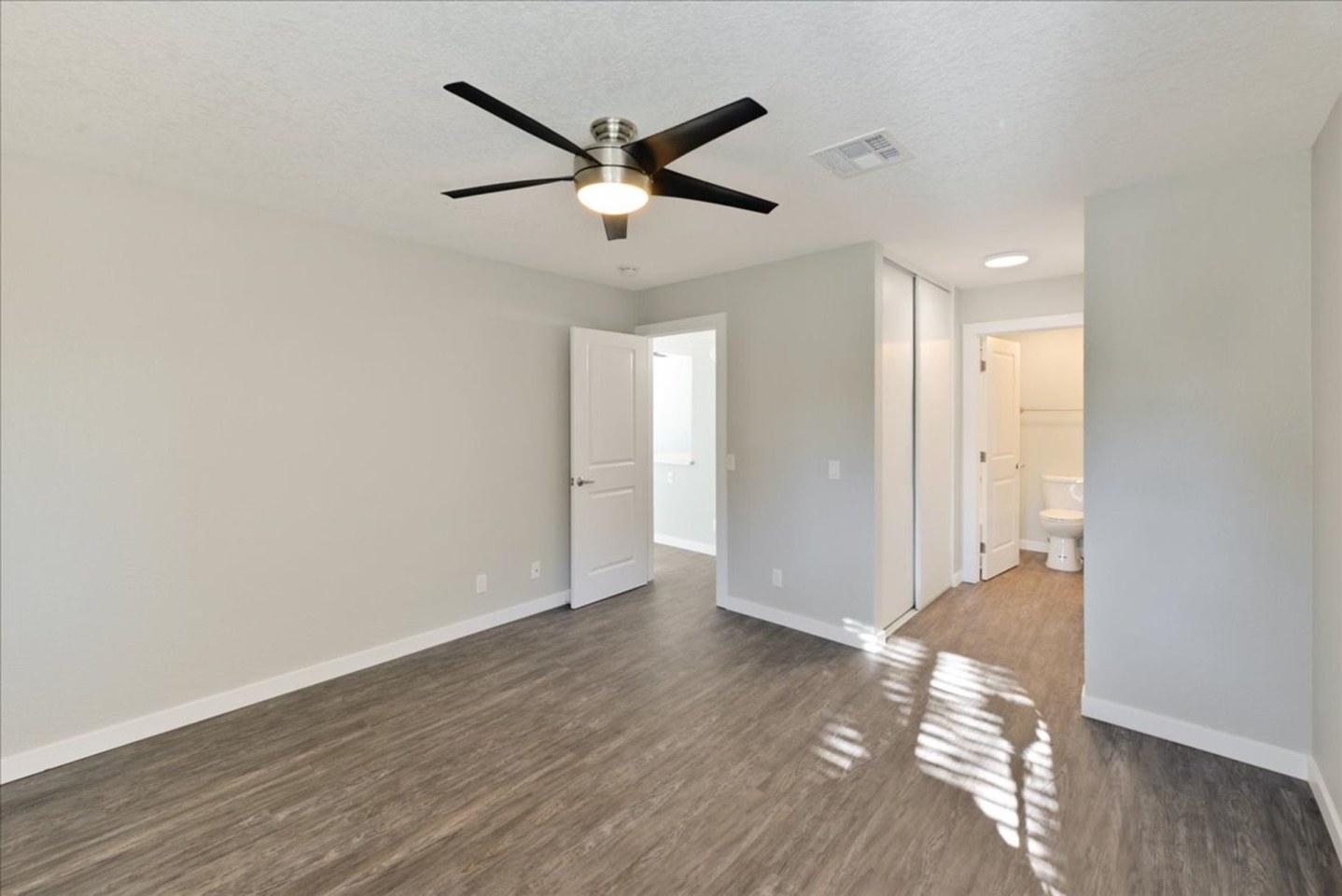 The 3900 Apartment Homes Image 6