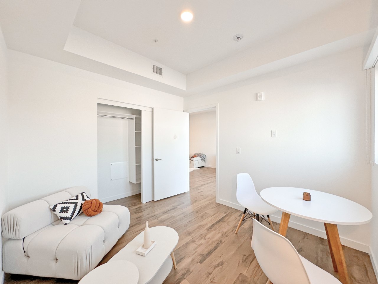 Maxwell Apartments Image 16