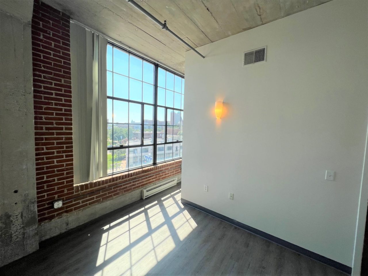 PW Shoe Lofts Apartments Image 8