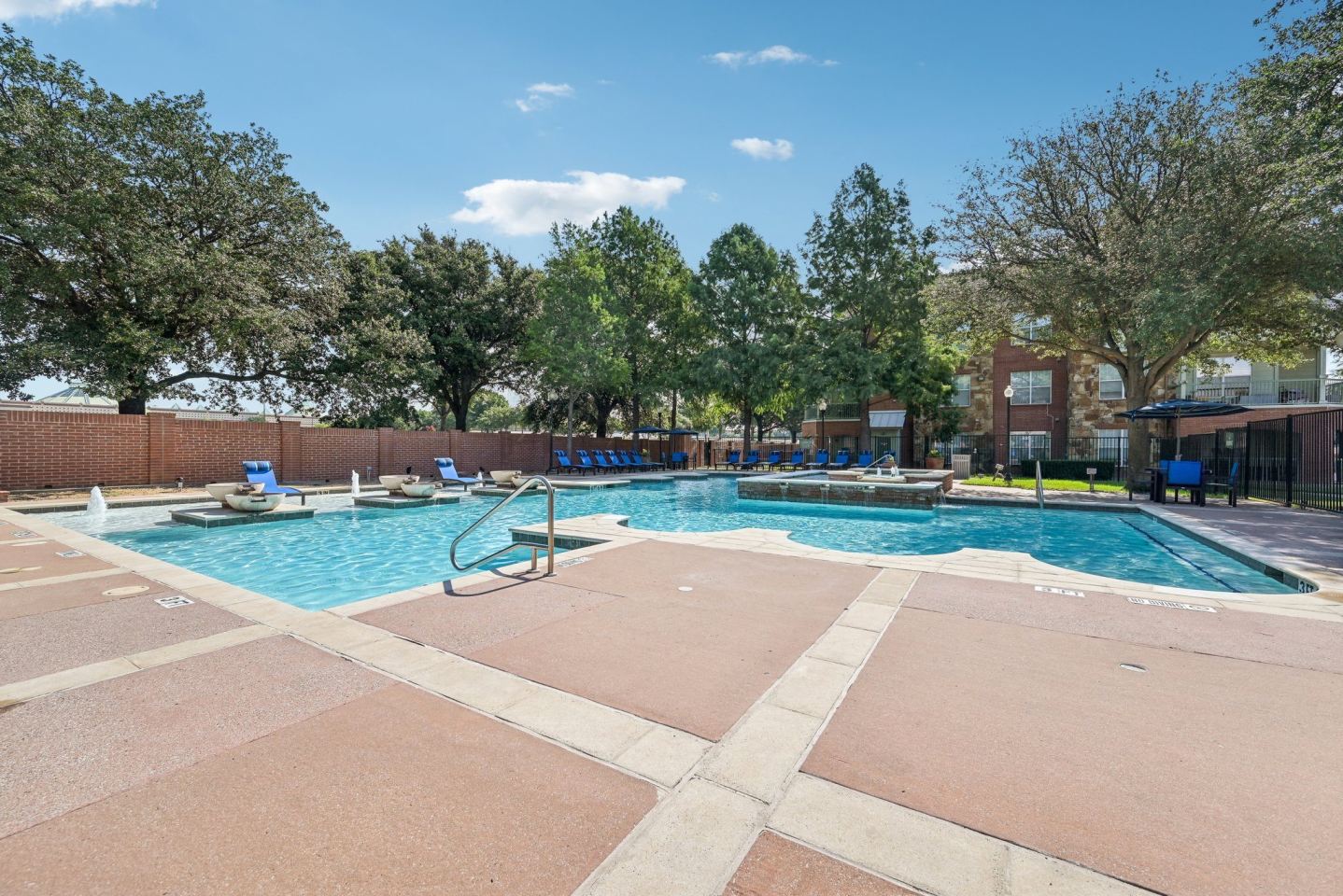 Bluffs at Vista Ridge Apartments Image 38