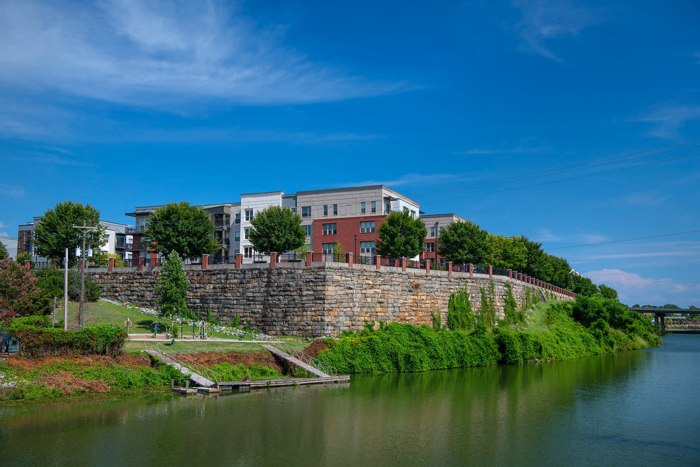 Sola Station Canalside Apartments Image 12