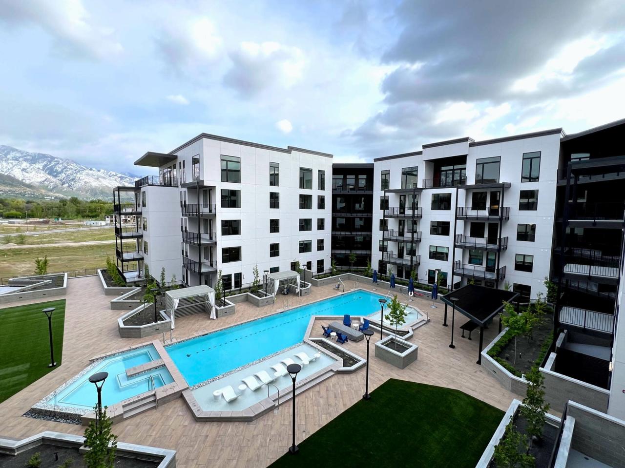 Grandeur at Holladay Hills Image 26