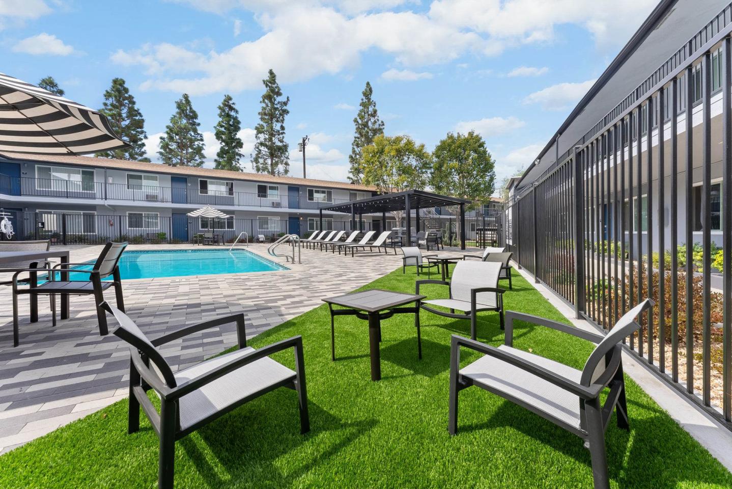 The Circle Apartments at Long Beach Image 46