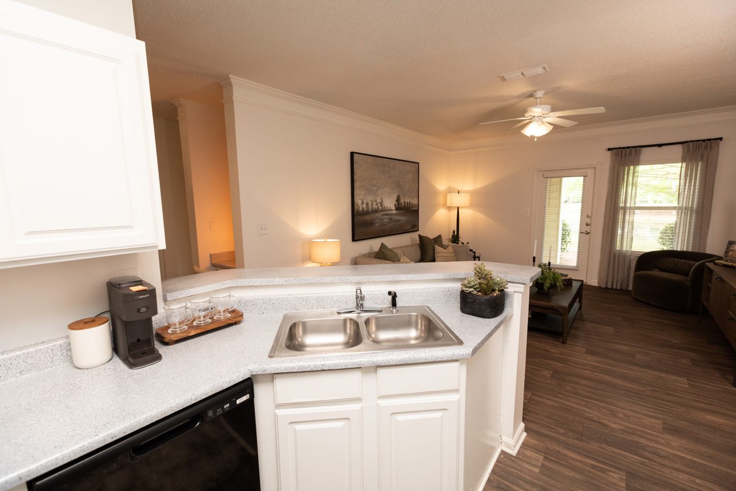 Lakeside Villas Image 16