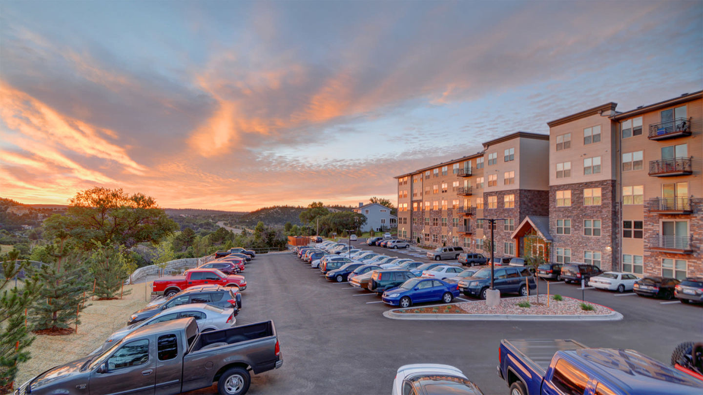 Student Housing - The Lookout on Cragmor Image 3