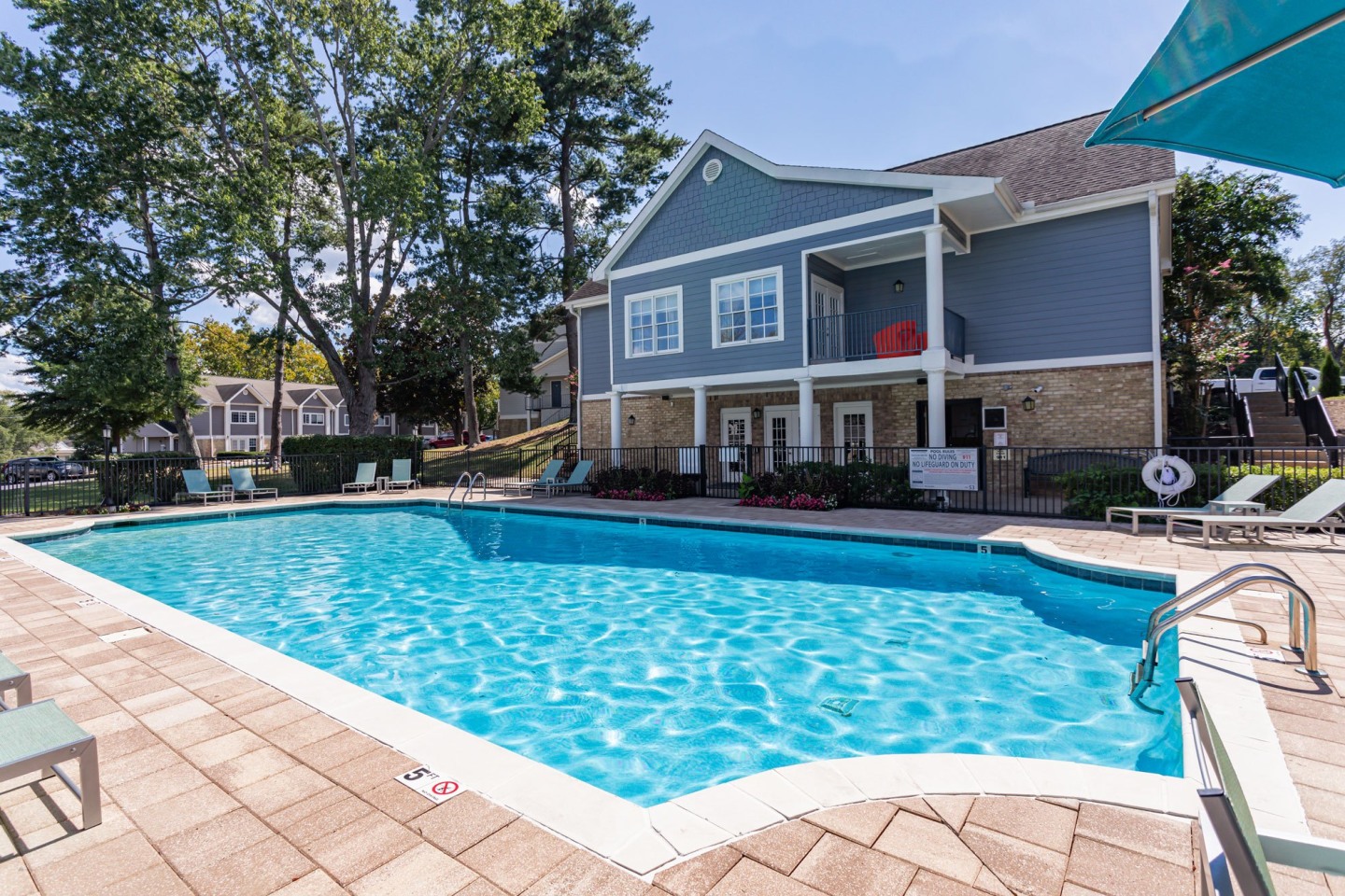 865 Bellevue Image 22