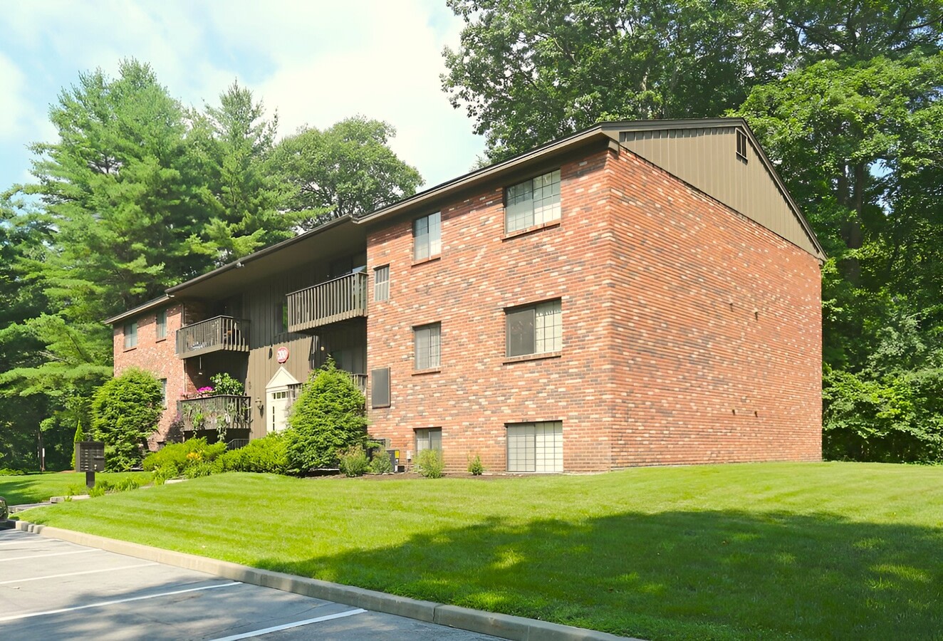 Crescent Village Image 5