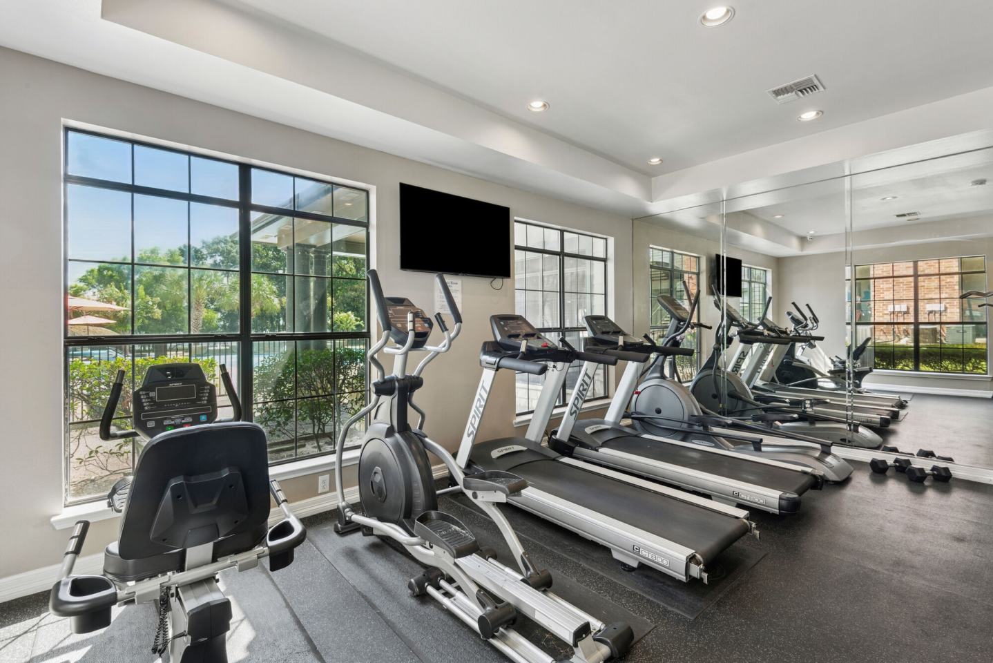 Lakeshore Villas Image 18