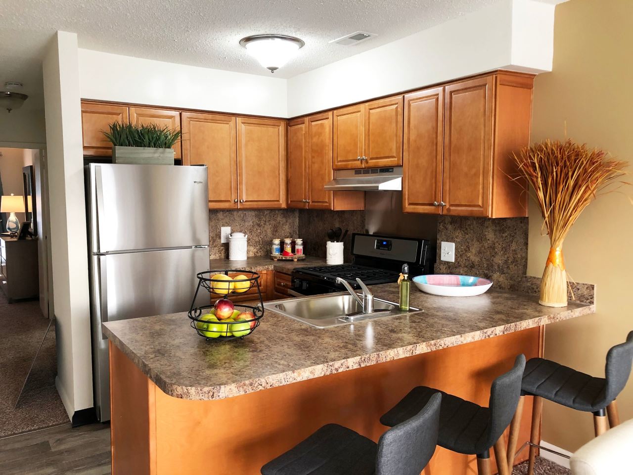 Lakeview Apartments Image 6
