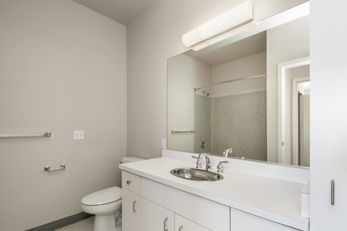 Pacific Pointe Apartments Image 22