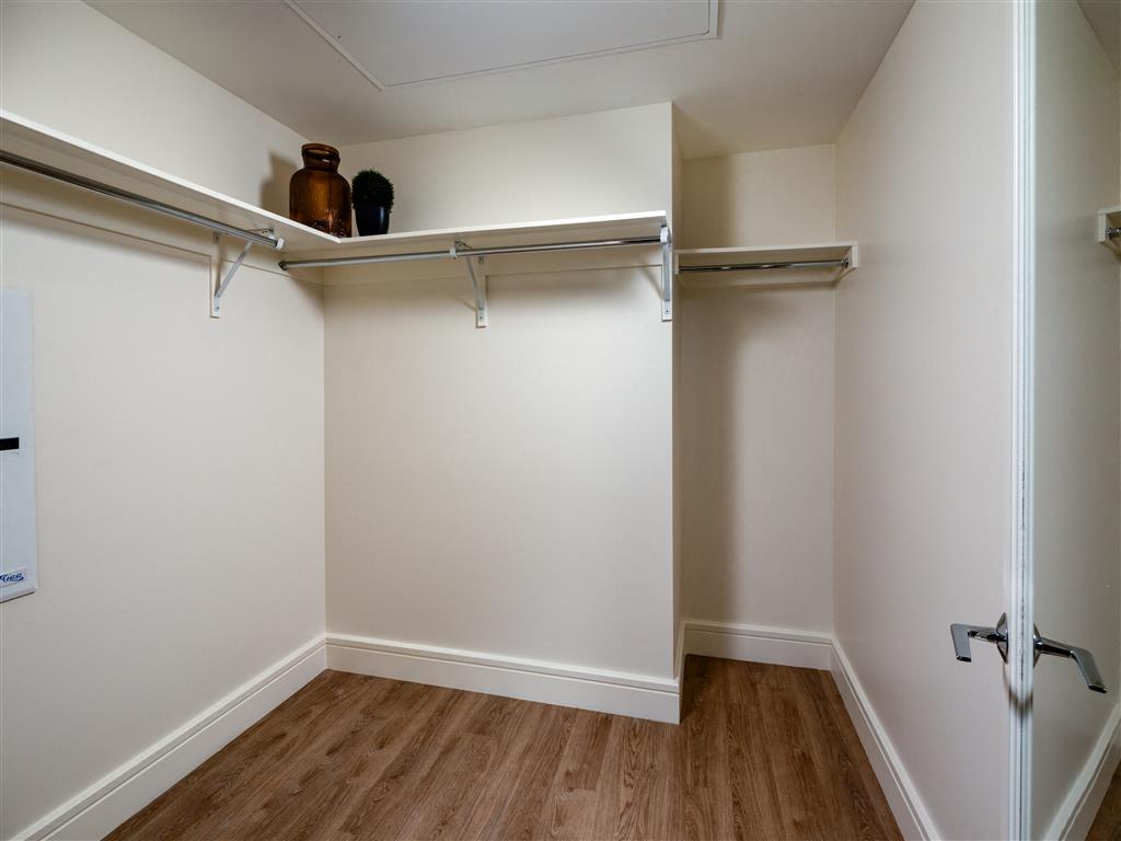 2300 Wilshire Image 29