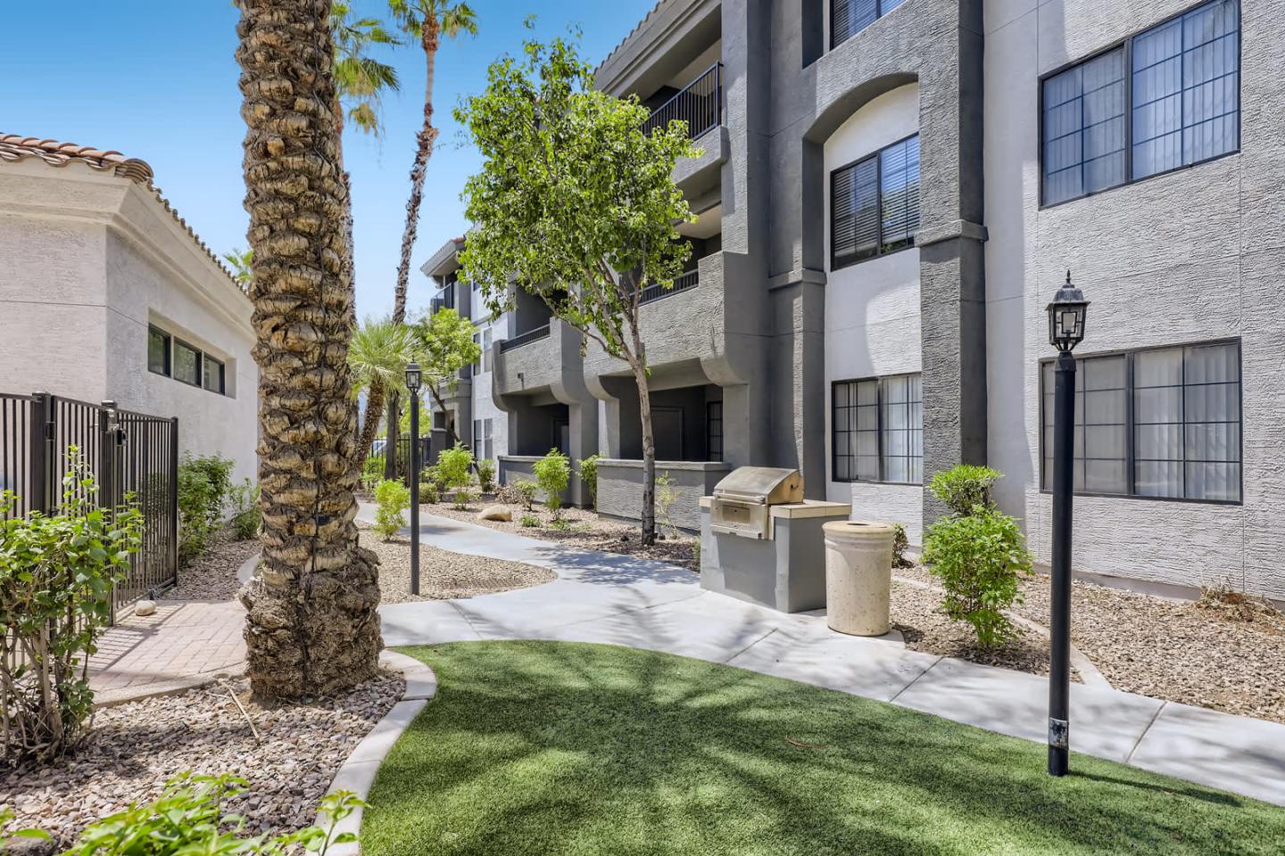 Mandarina Apartment Homes Image 38