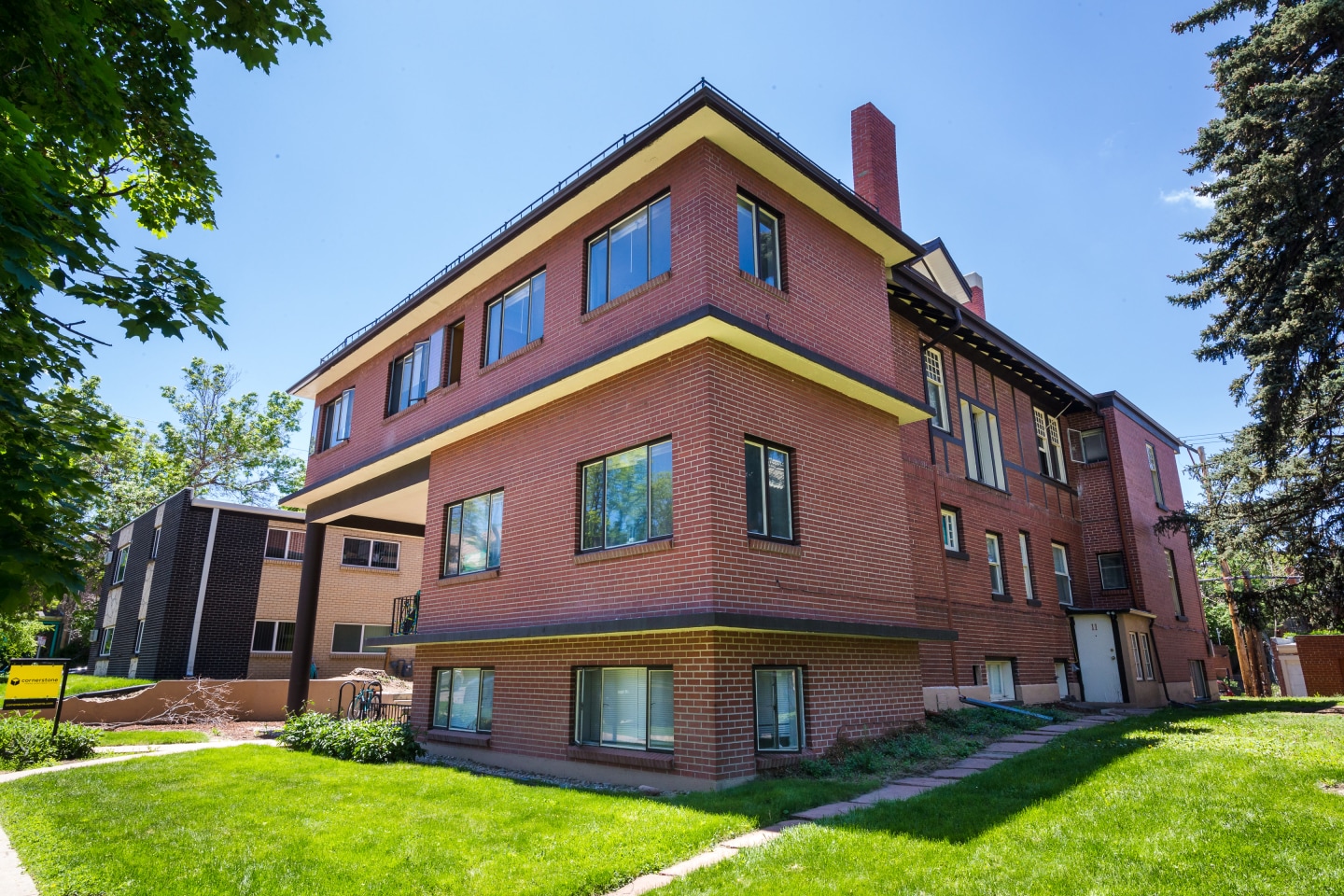 Cross Park Apartments Image 6