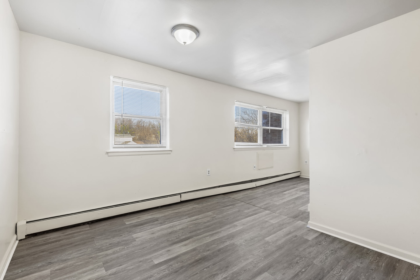 Spencer Place Apartments Image 18