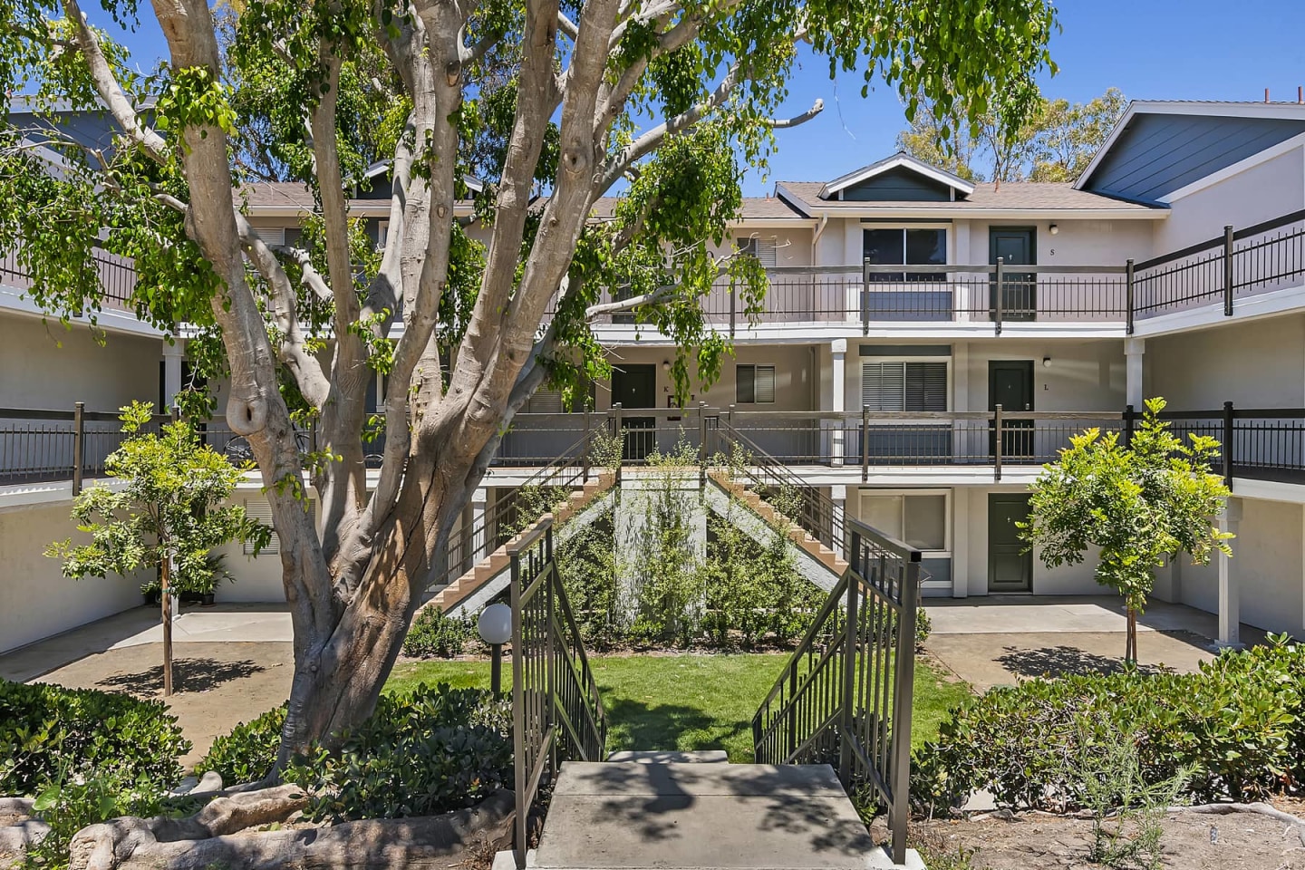 The Avenue at Carlsbad Image 17