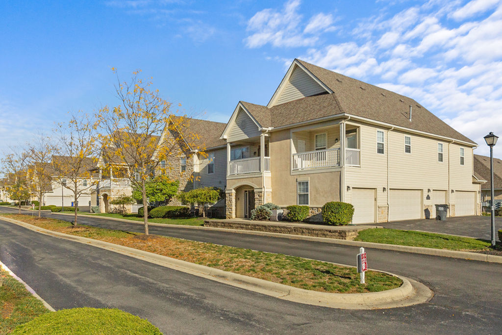 Marble Cliff Commons Image 44