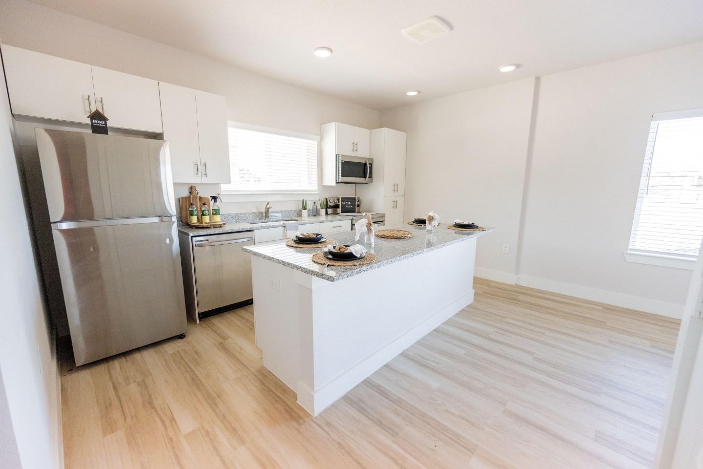 Ensign Apartments Image 2